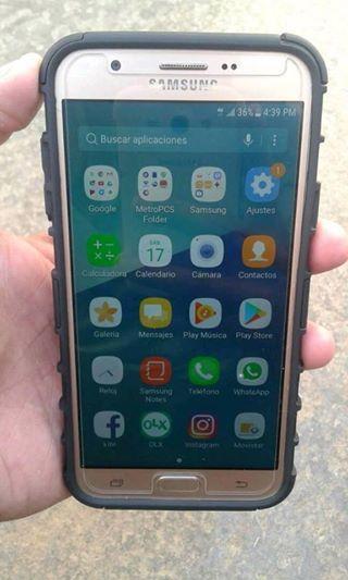 Se cambia por moto j7 nuevo