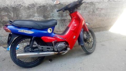 Se vende crypton yamaha 04125448203