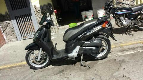Vendo Moto Outlook en Excelente Estado