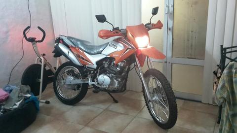 Moto Lechuza 2014