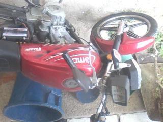 vendo moto sin detalle