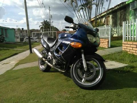 Vendo Gsx600F año 2000