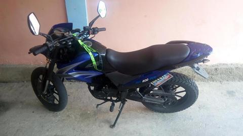 Moto DT 200cc 2014