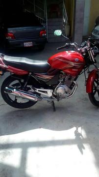 Vendo moto Yamaha YBR 125 año 2016 totalmente nueva