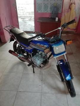 Moto Empire 150