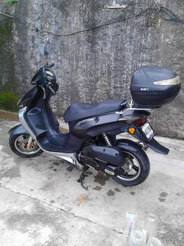 Se vende Moto Matrix Elegance 2013