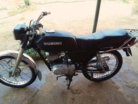 moto suzuky ax100