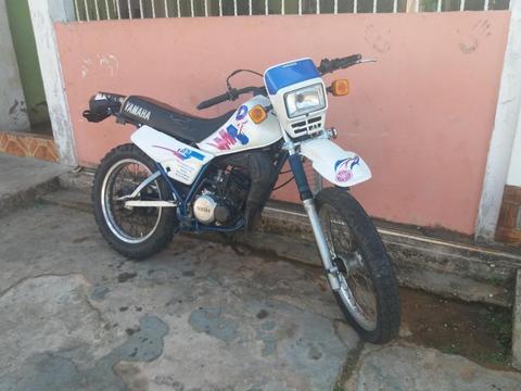 a la venta moto Dt Yamaha 175Cc