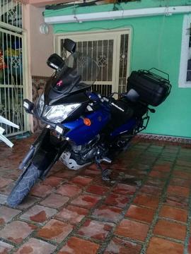 Vendo V-strom 2013 650cc