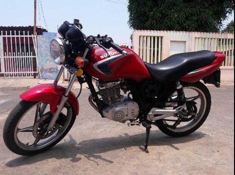 Vendo Suzuki EN 125 2011