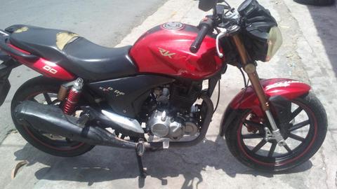 se vende moto rkv 200 cc