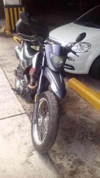 VENDO MOTO TX 200 EN BUENAS CONDICIONES