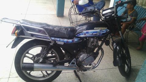 Vendo Moto Empire Año 2013