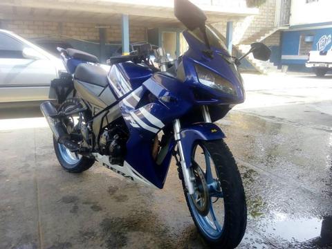 se vende moto R1 bera