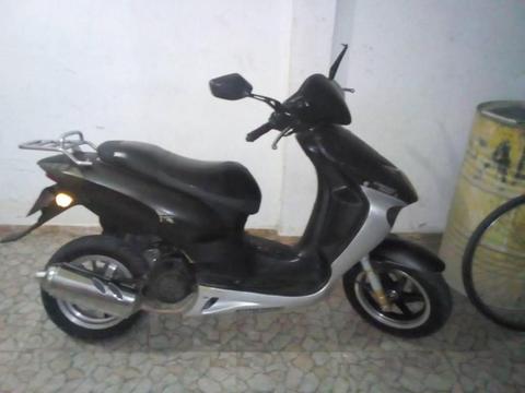 SE VENDE MOTO MATRIX