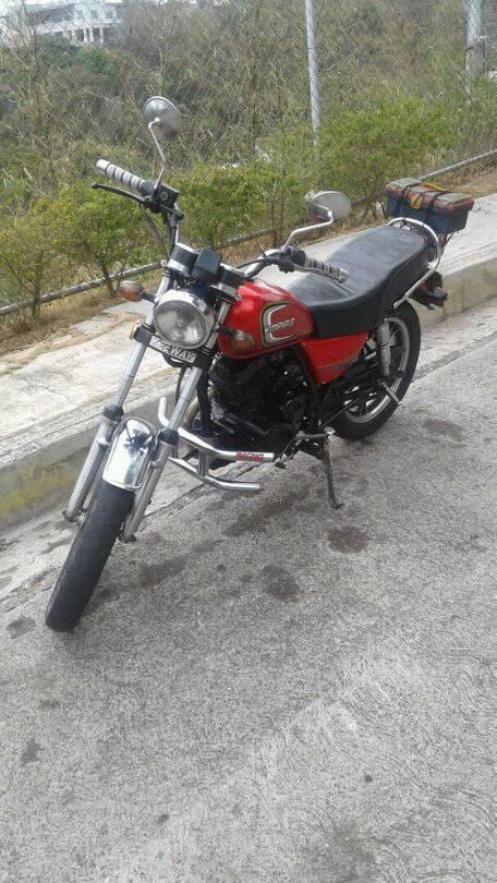 Se vende moto owen 2008