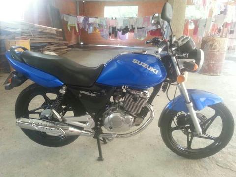 en 125 Suzuki 2013