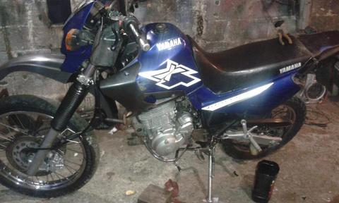 Vendo Xt Año 2001 sin Fallas Matriculao