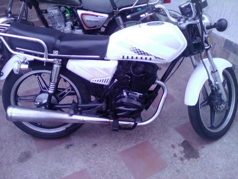 Se Vende Bera Taxi en Buen Estado