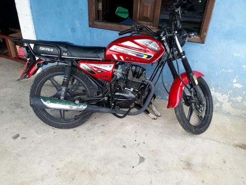 Vendo Moto Bera 2015