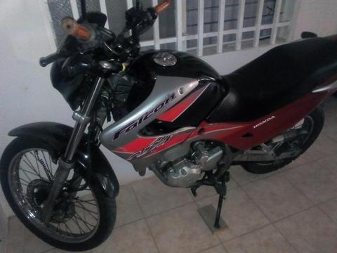 MOTO HONDA FALCON 2005