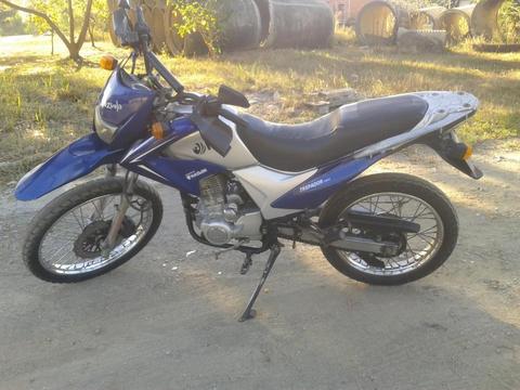 Se vende moto MD trepador