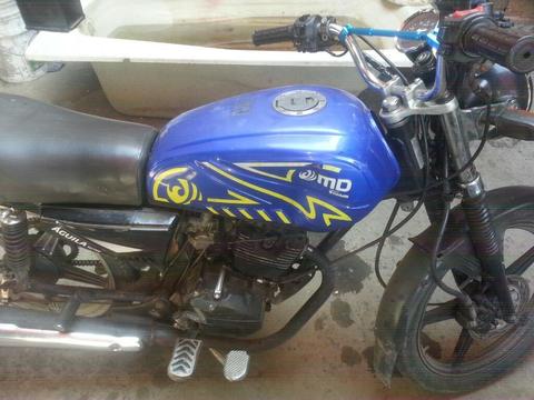 Vendo Md. Año 2014 Placa de Taxi