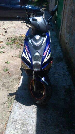 Moto bera runner