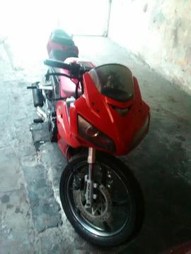 Vendo R1 Bera por Motivo de Viaje