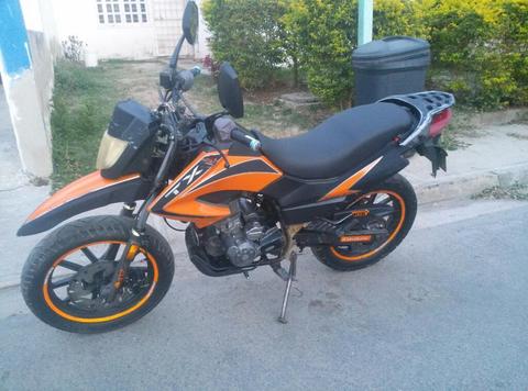 Moto Tx200