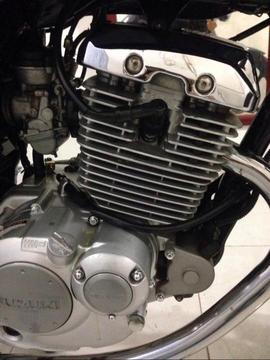 Moto Suzuki