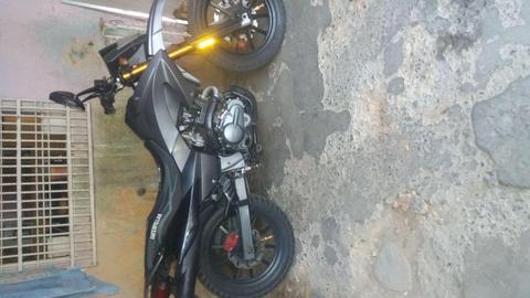 Vendo moto tx 2013