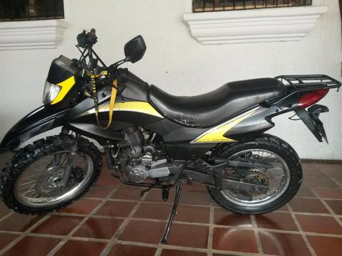 se vende empire Tx 200