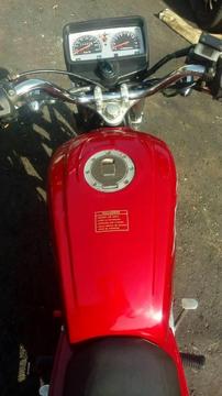 VENDO MOTO MD AGUILA EN PERFECTAS CONDICIONES CAUCVJOS NUEVOS BATERIA NUEVA MOTROR RECIEN ECHO RELACION BUENA