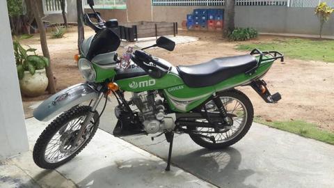 VENDO MOTO MD 2013 COMO NUEVA