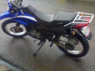 Vendo Moto Empire TX 200 año 2012