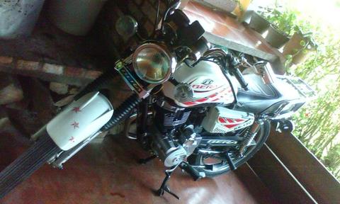 Vendo Moto Bera 2013