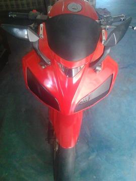 Vendo Mi Moto R1