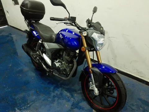 vendo moto rkv 2013