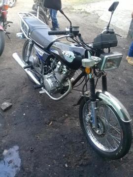 Vendo Moto Star Esta Bella Original