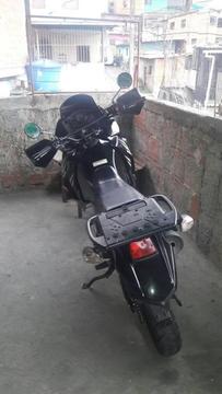 Se vende moto KLR