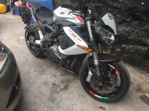 Vendo o cambio moto venelli 899 ao 2013