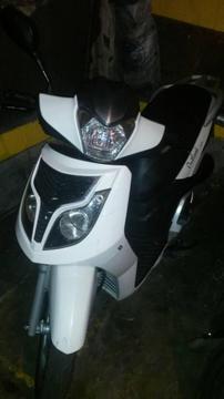 Se Vende Moto Outlook Año 2011