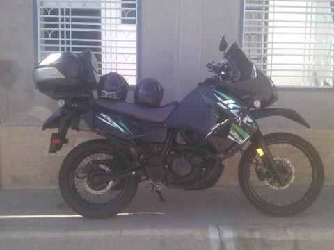 SE VENDE O CAMBIA KLR 650 AÑO 2014