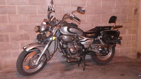 EN VENTA MOTO UNICO EXECELENTE CODICION