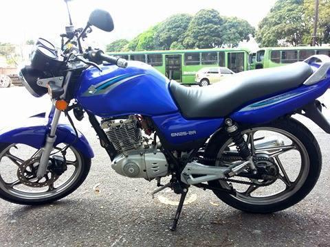 EN 125 SUZUKI 2012