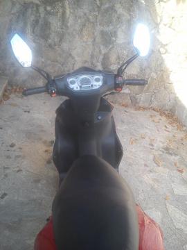 Moto Bera Runner