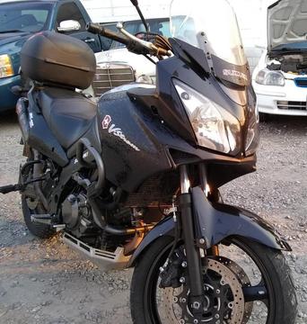 SUZUKI VSTROM. FULL EQUIPO