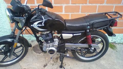 Vendo Moto Bera 200