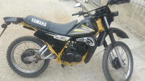 Moto Yamaha 175